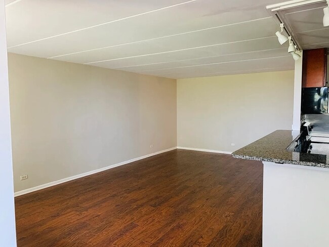 Photo - 225 S Rohlwing Rd Unit 518