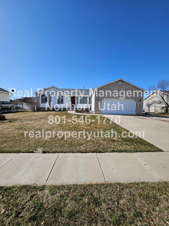 Photo - Stunning 4 Bedroom 3 Bath Syracuse Home