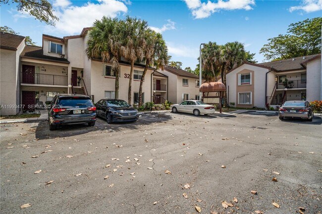 Photo - 13924 SW 90th Terrace Unit 13924