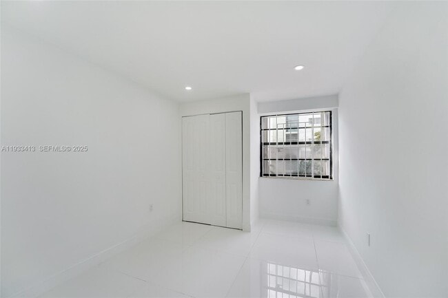 Photo - 777 SW 9th Ave Unidad 203