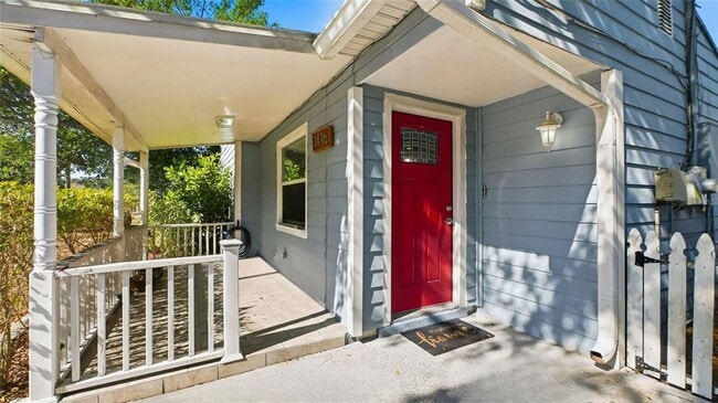 Building Photo - 1416 E Frierson Ave