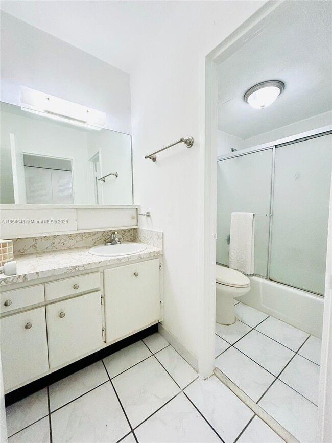 Photo - 100 Lincoln Rd Unidad 525