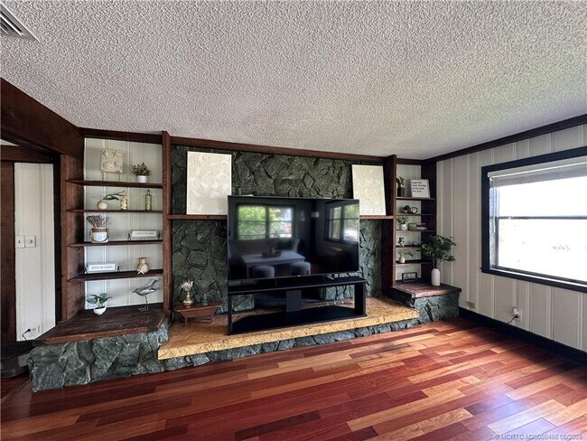 Photo - 4490 NE Indian River Dr