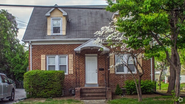 Building Photo - 4610 Calvert Rd Rental