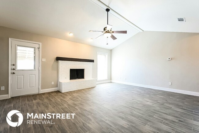 Photo - 524 E Lark Ct