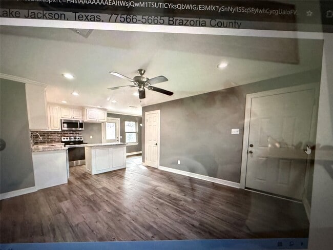 Photo - 104 Mimosa St