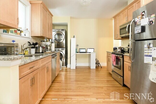 Building Photo - 393 Washington St Unit 1 Rental