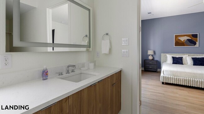 2206 Arroyo Ave Unit 203
