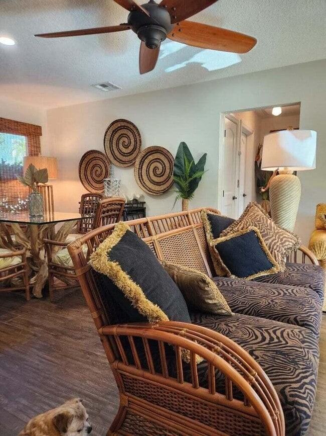 Photo - 336 Bamboo Rd