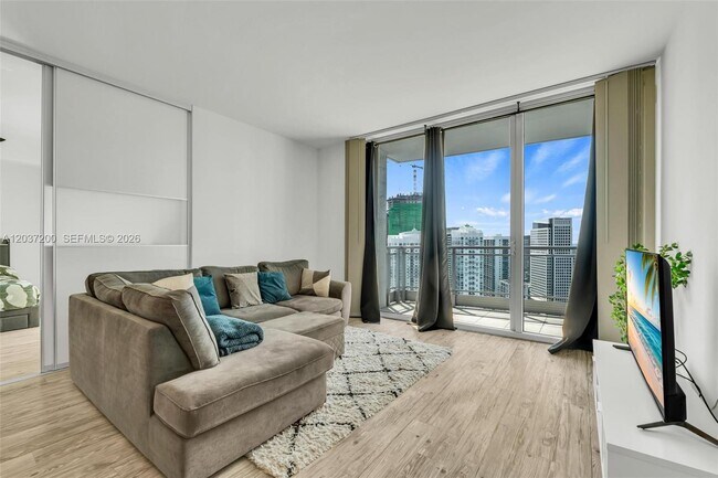 Photo - 90 SW 3rd St Unit 4303