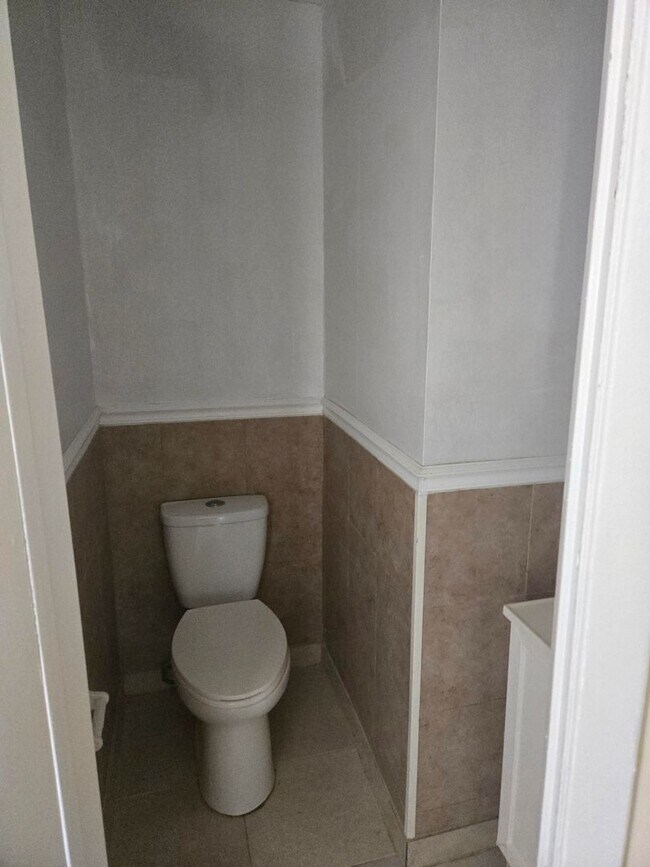 Photo - Palms West Condo- Ozkal Unit P2325-171