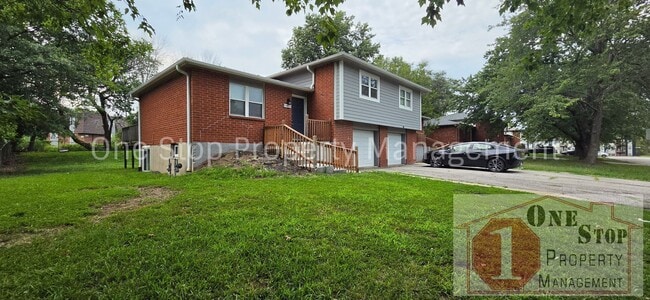 Building Photo - 608 NE Florence Ave