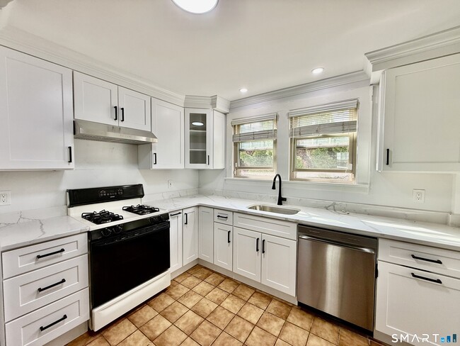 Photo - 80 Josephine Evaristo Ave Unit 1st Fl & Basement