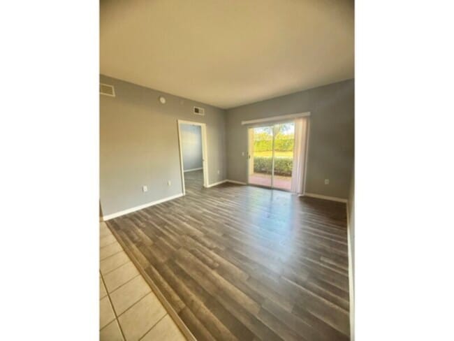Photo - Annual 2-bedroom Condo in The Gardens At Beach Walk! Water Included!
