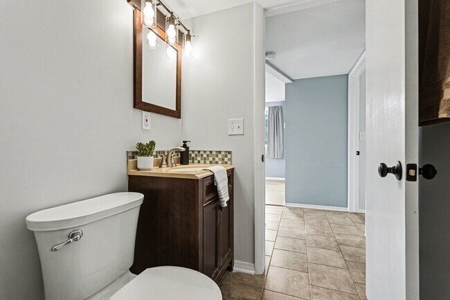 Photo - 2727 Madelyn Dr SW Unit A