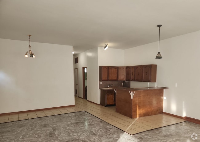 Building Photo - 914 W Jackson St Unit 914 Rental