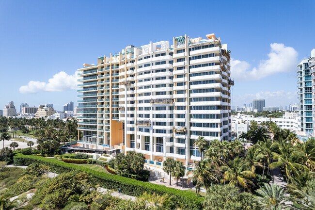 Photo - IL Villaggio Condos