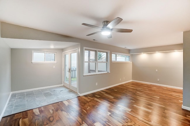 Photo - 114 E Corry St