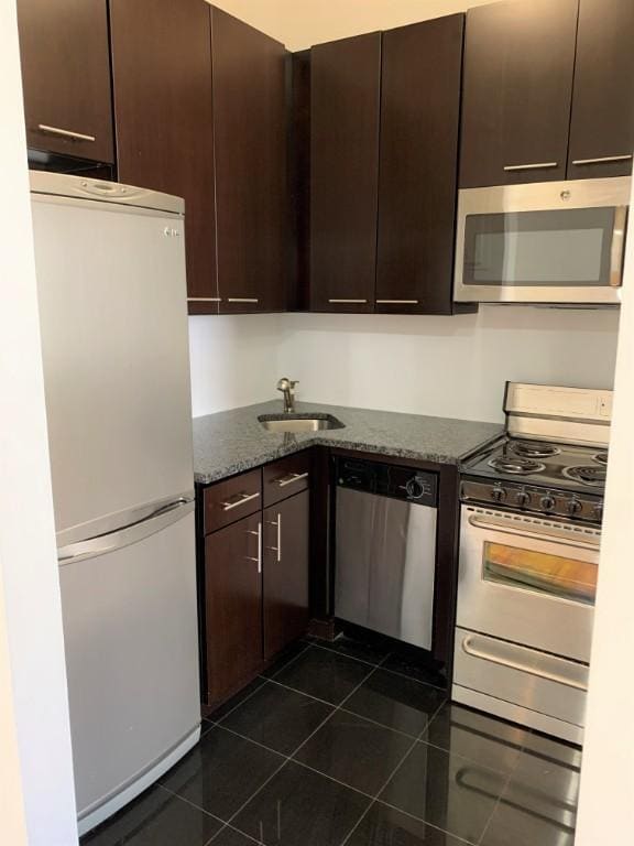 Building Photo - 1 bedroom in New York NY 10019 Unit 2A