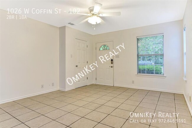 Photo - 1026 W Coffin St Unidad 102