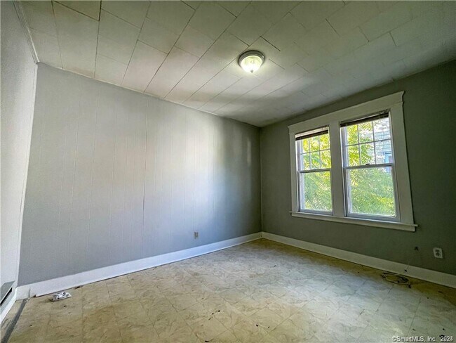Photo - 155 Southmayd Rd Unit 3