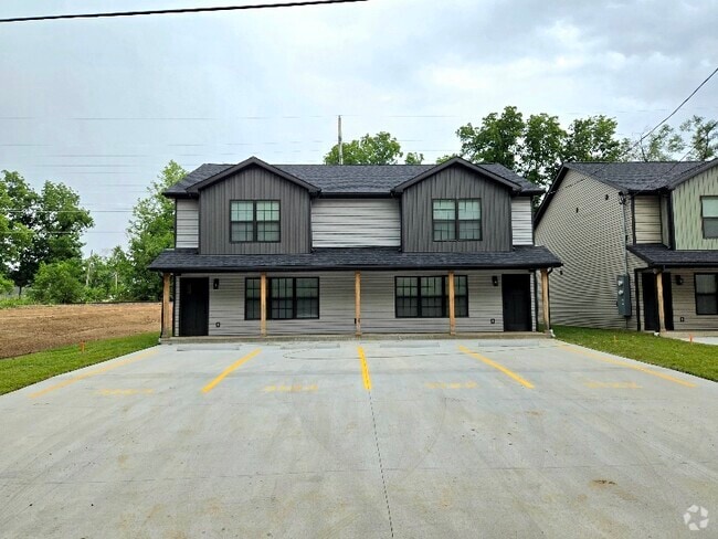 Building Photo - 3122 Commerce St Rental