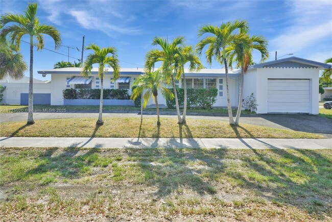 Photo - 16530 NE 11th Ave Casa