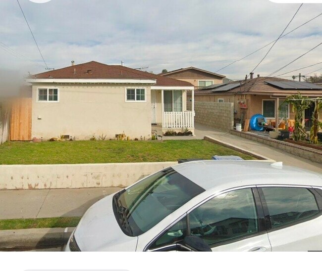 Building Photo - 4577 W 166th St