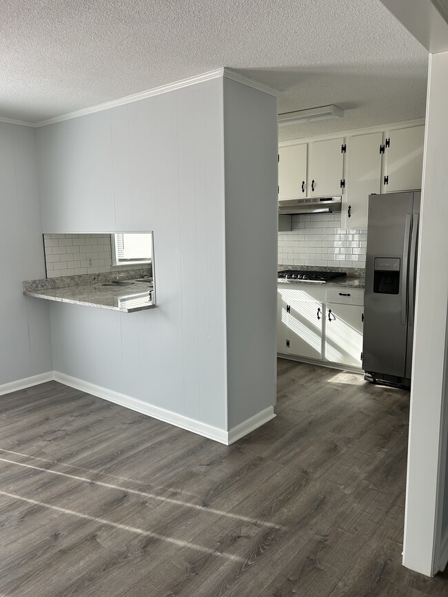 Photo - 405 Copeland Park