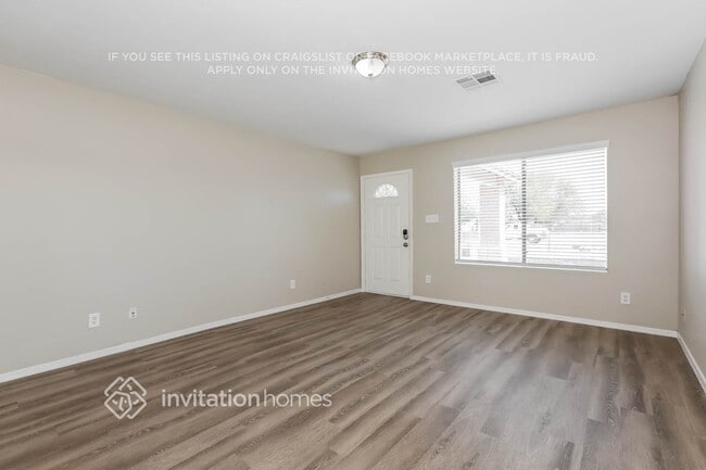 Photo - 250 Dakota St