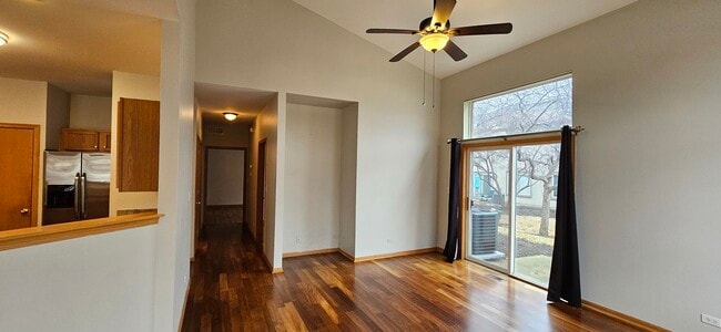 Photo - 1036 Woodview Ct Unidad 1036