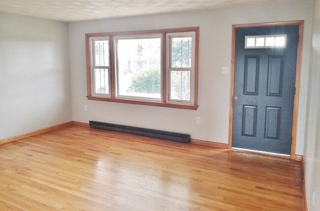 Photo - 2 Bed / 1-1/2 Bath Single Family Home