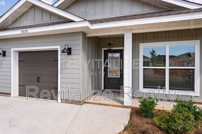 13658 Addison Pl