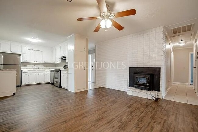 Photo - 4712 Brenthaven Rd