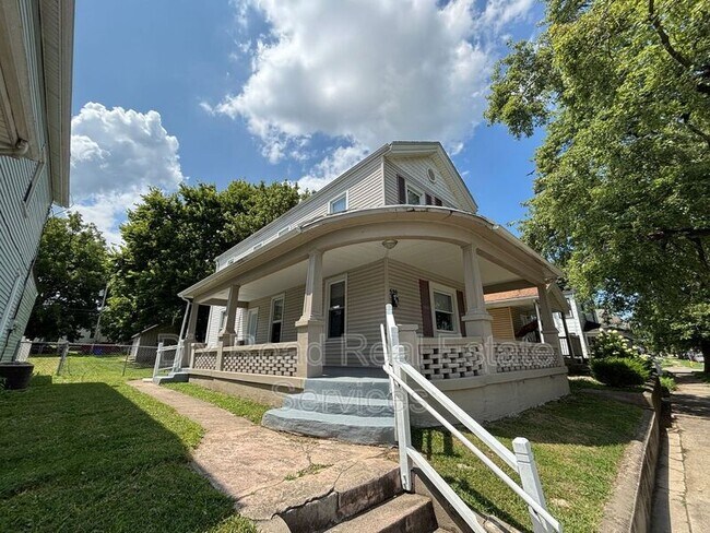 Photo - 539 Ross Ave Casa