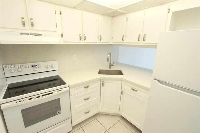 801 NW 47th Ave Unit 806W
