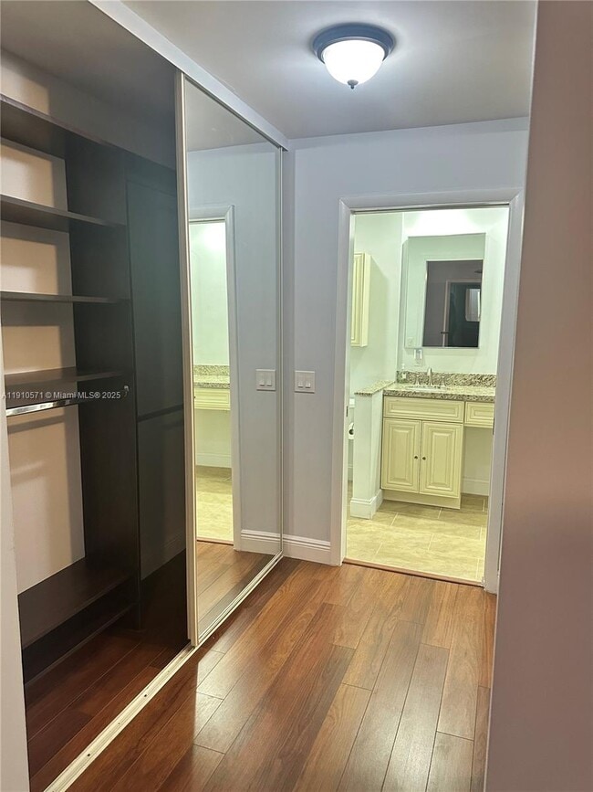 Photo - 9156 SW 23rd St