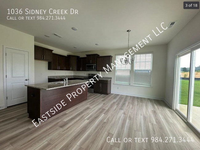 Photo - 1036 Sidney Crk Dr