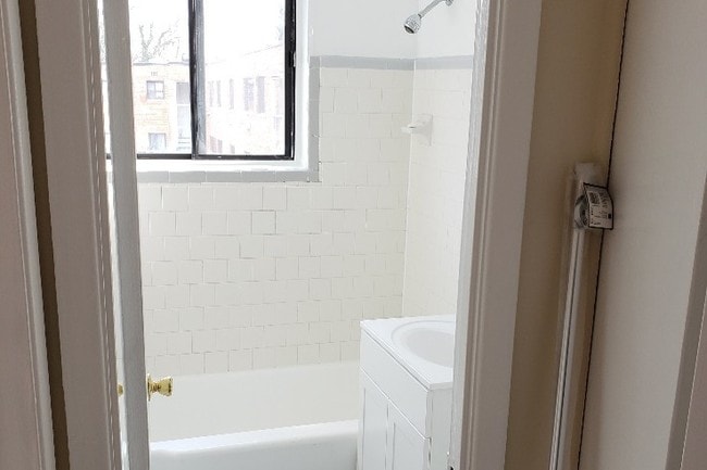 Photo - 524 Thayer Avenue