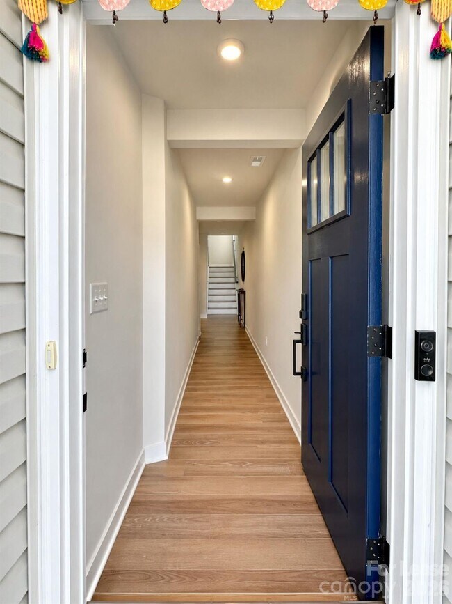 Photo - 9802 Oaklawn Blvd NW