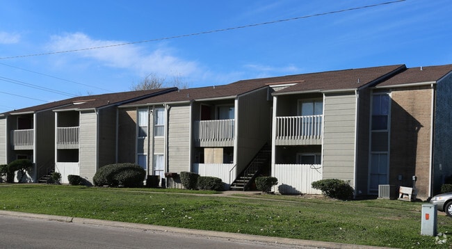 Imperial Landing Apartments