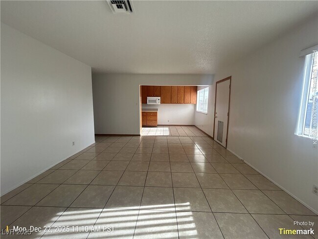 Photo - 5309 Longridge Ave