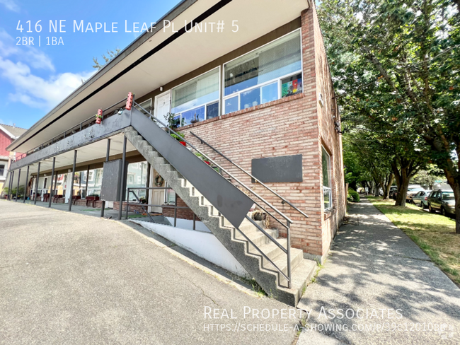 Building Photo - Heart of Green Lake Neighborhood 2-Bedroom... Unit # 5 Rental