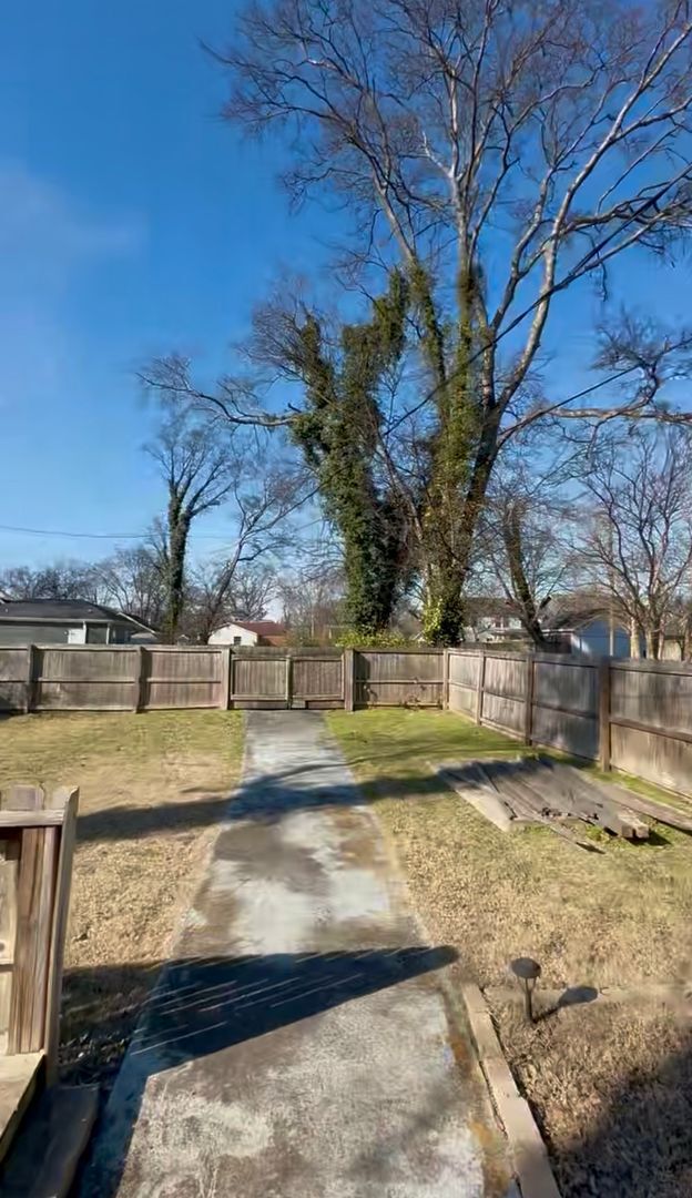 Photo - 920 N 6th St