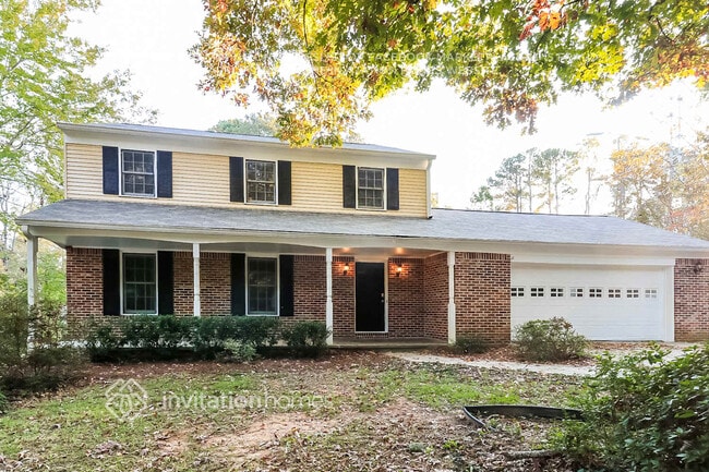 Photo - 2550 Raintree Way NE