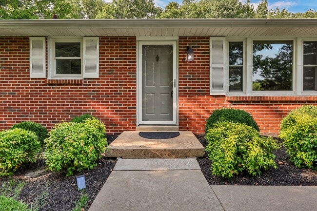 Photo - 613 Channell Dr