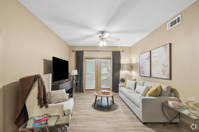 2BR, 2BA - 1,135SF - Living Room - Palomino Apartments Homes