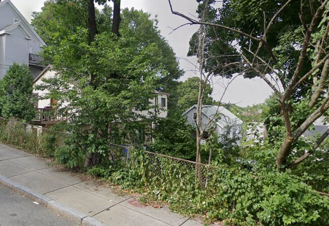 Building Photo - 208 Bigelow St Rental