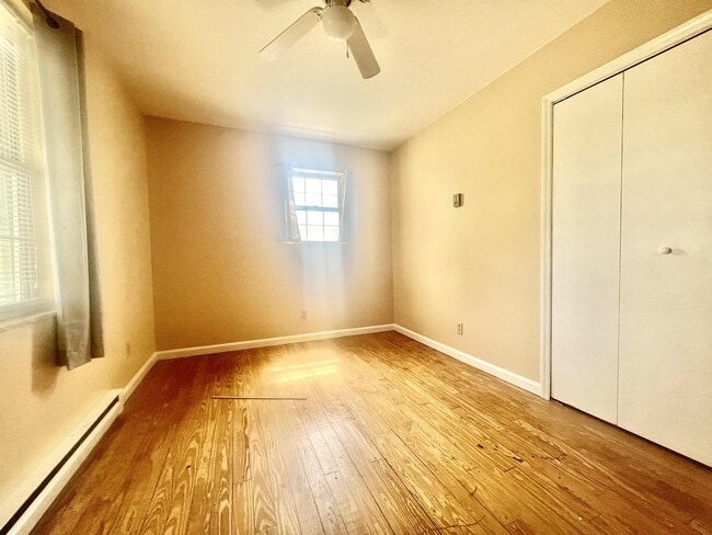 Photo - 736 Dayton St