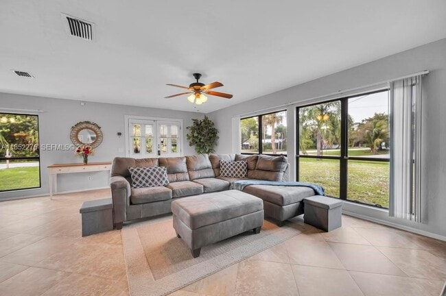 Photo - 1803 E Easy St